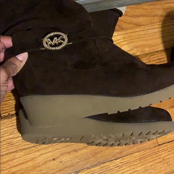 Michael Kors winter Suede boots - Picture 8 of 8